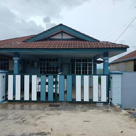 Myhomestay07 Kangar Exterior photo